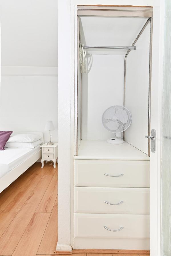 Oxford Street & Carnaby - Soho Abode Apartments Лондон Екстер'єр фото